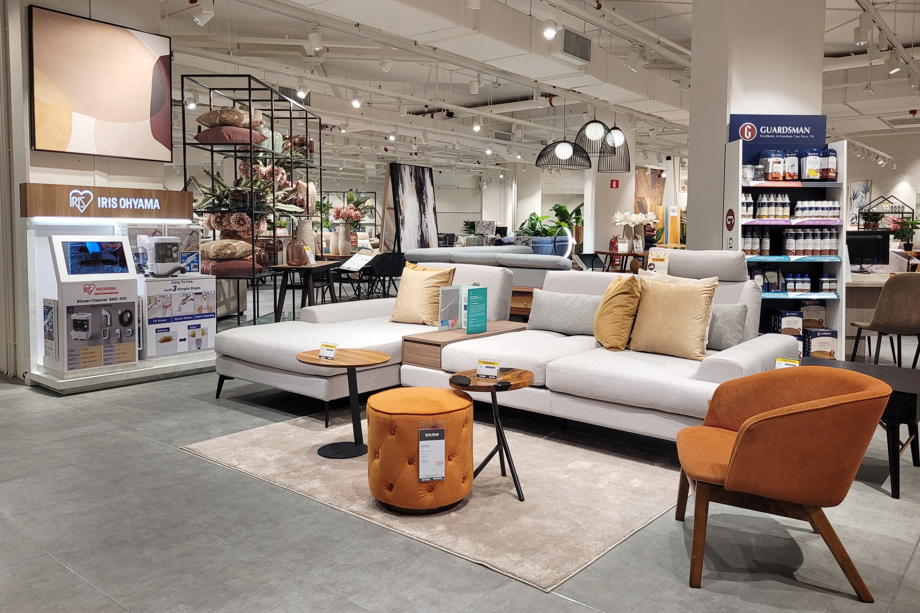 4 Ways To Make Your Small Retail Showroom A Success